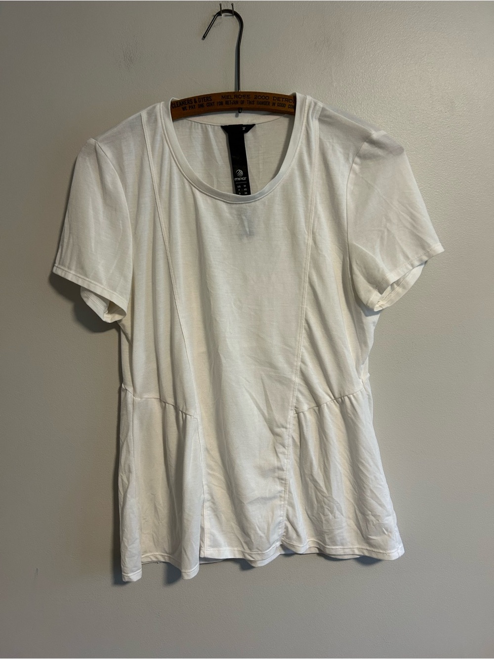 MPG medium white short sleeve peplum top